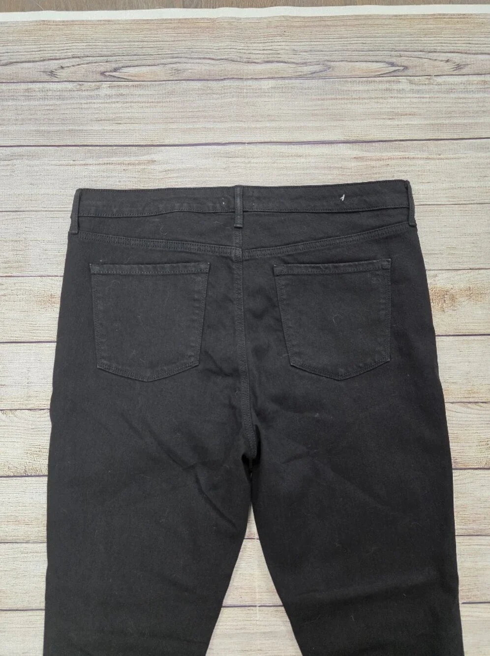 Jessica Simpson sleek black